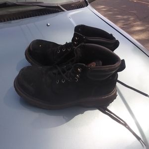 Used brahma boots